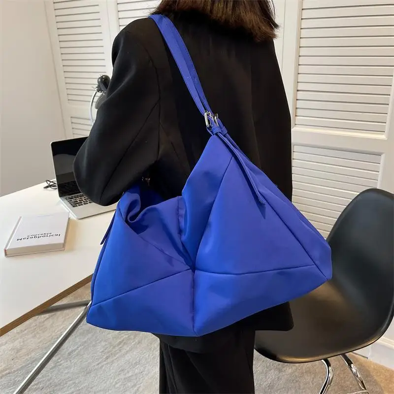 2022 Найлонова чанта-възглавница е с голям капацитет, чанта през рамо, жените корея чанта Dongdaemon, чанта за подмишниците