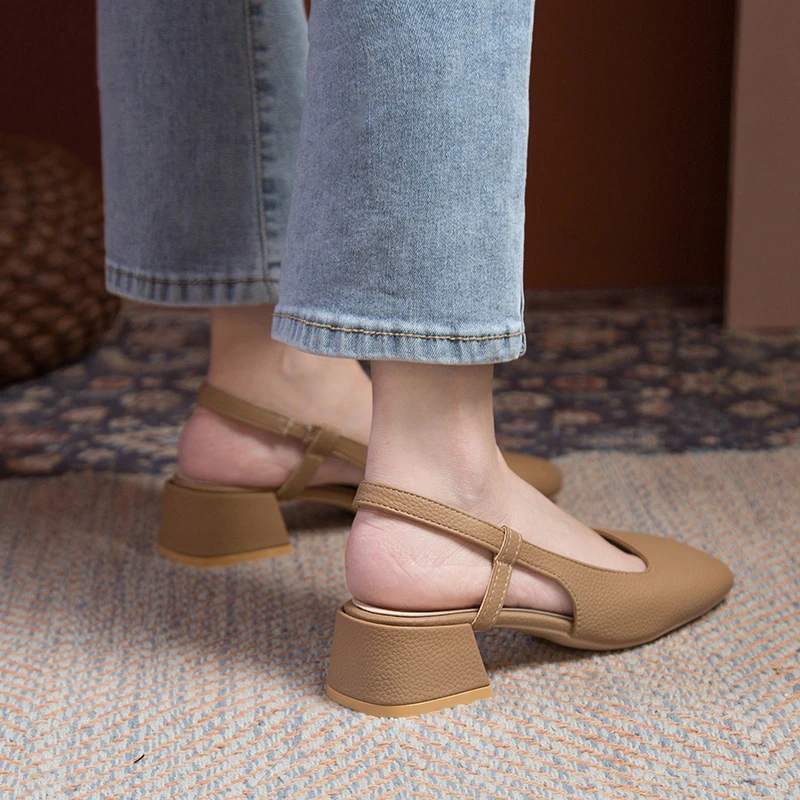 Червени сандали Baotou от окото на материала, дамски летни сандали в гъст средно ток, ново 2022 г., на супер гореща дамски обувки и сандали, дамски обувки 1