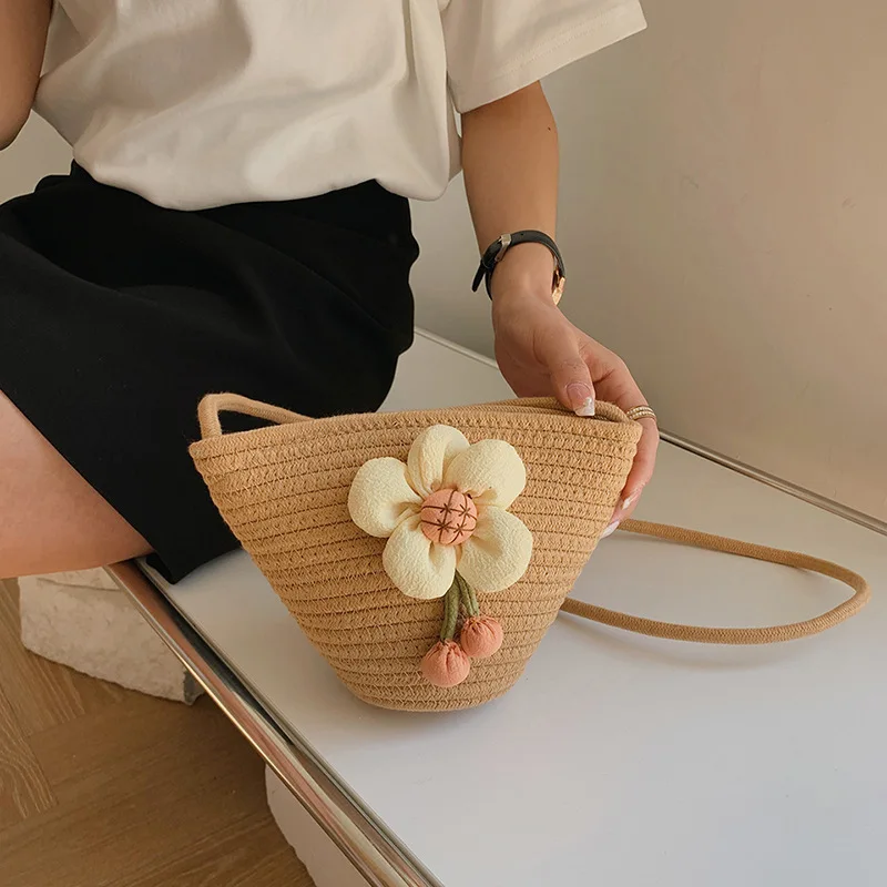 Нова памучен конец тъкани мини кофа Чанти лятна мода цвете на едното рамо чанта дамски почивки торба слама 1