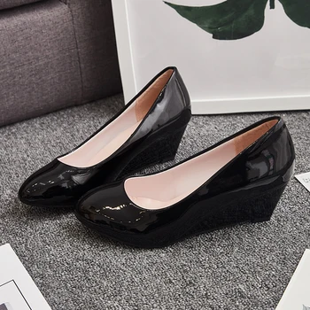 2021 Корейската версия на есенно-пролетни дамски обувки на наклонени ток, черно-бели офис обувки, дамски обувки на висок ток, Zapatos Mujer