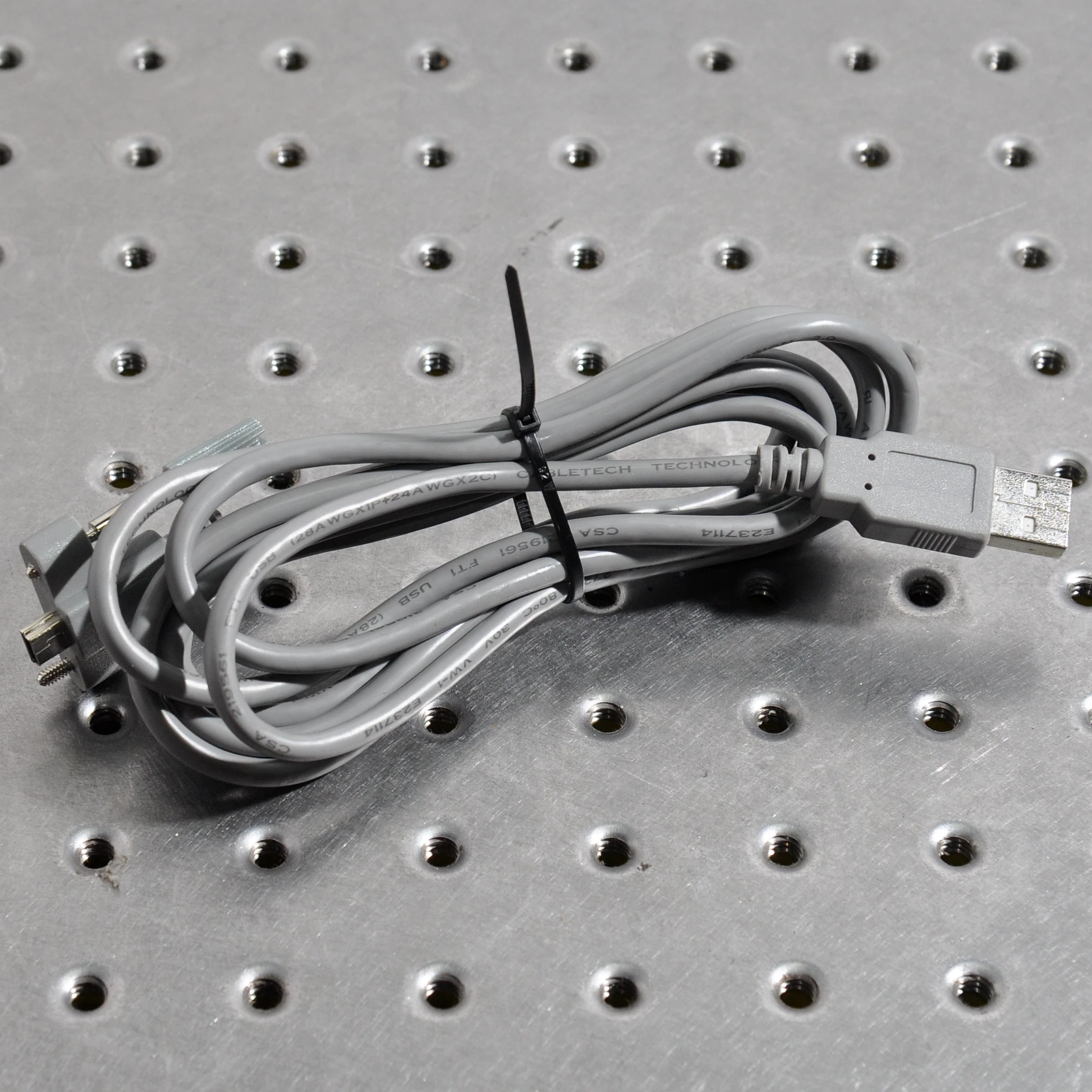 ADLINK Линг Хуа USB-7230 (G) гума USB изолиран цифров модул вход/изход с група на съединителната линия 4