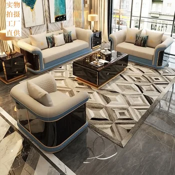 Италиански лесен луксозен кожен диван в постмодерния стил от телешка кожа на първия етаж на вила хол с размерите на трехместную комбинирана мебели