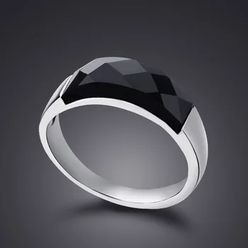 Коледен подарък. Женски пръстен от цели сребро 925 проба. Индивидуално прост пръстен с черен камък. Модни бижута от сребро